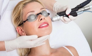 how the laser facial skin rejuvenation procedure is carried out