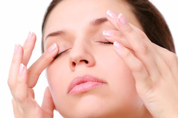 Eyelid