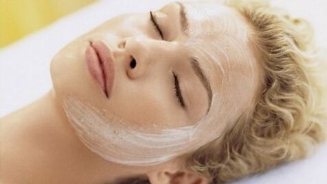 rejuvenating facial mask