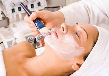 chemical peeling as a means of rejuvenating facial skin